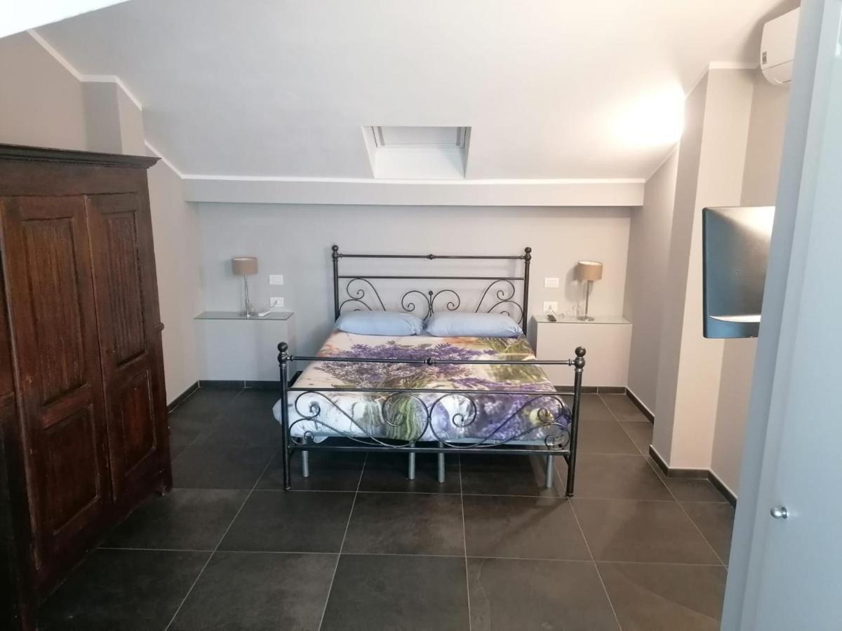 collina di Cloe Appartamento Guarene Esterno foto